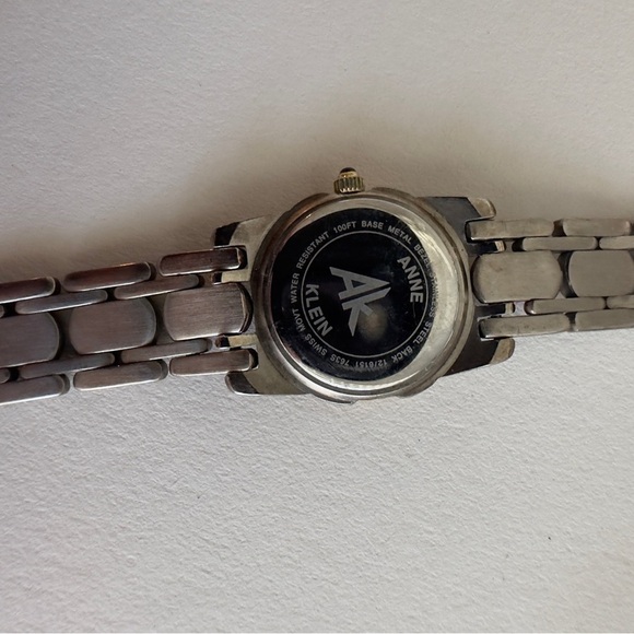 Anne Klein Two Tone Quartz Analog Ladies Wrist Watch Vintage White Face Silver - Picture 10 of 13